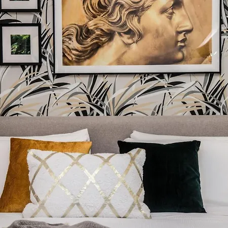 The Marble House - Luxury In - Family דירה נאפולי